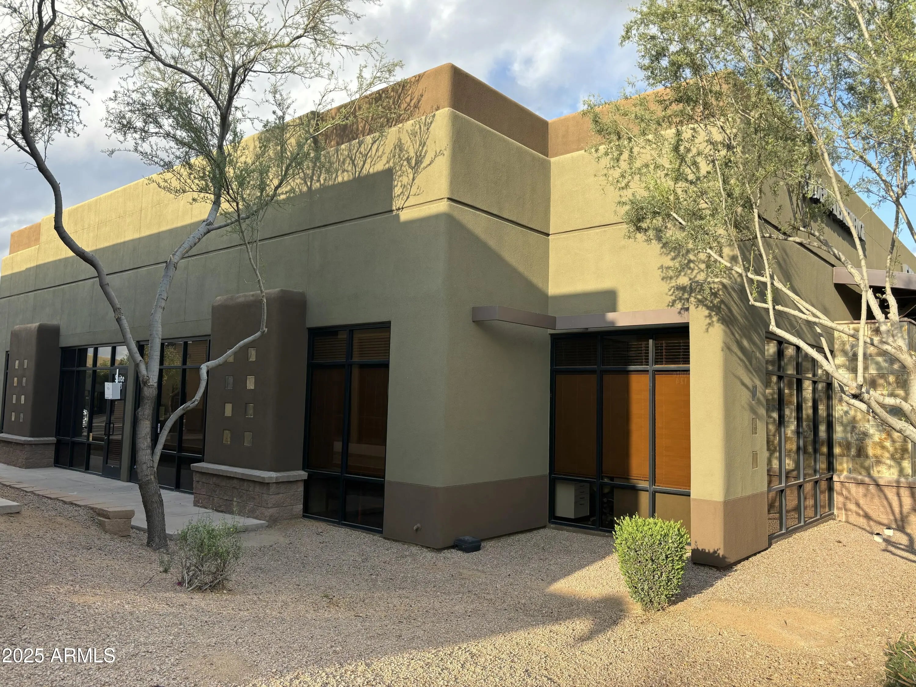 Photo of Listing #6861456