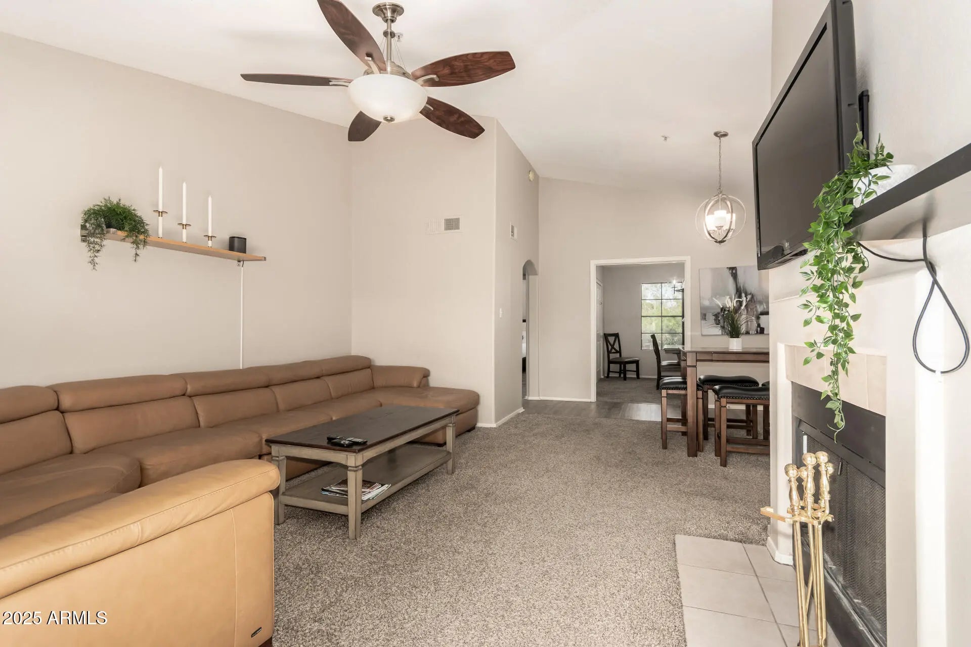 Photo of Listing #6863490