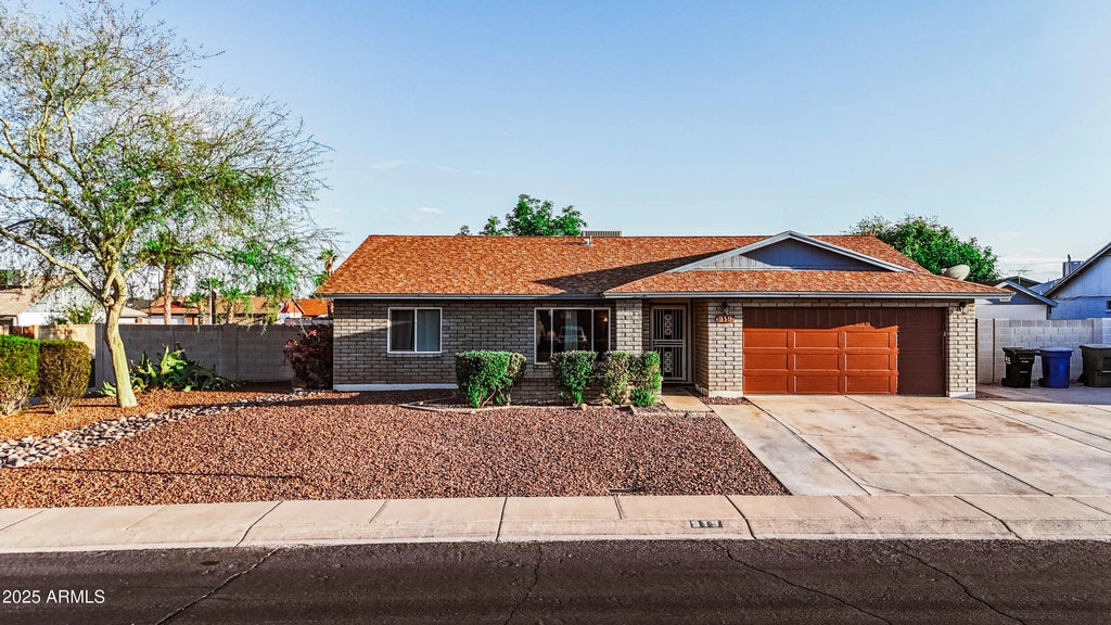 919 W Lodge Drive, Tempe