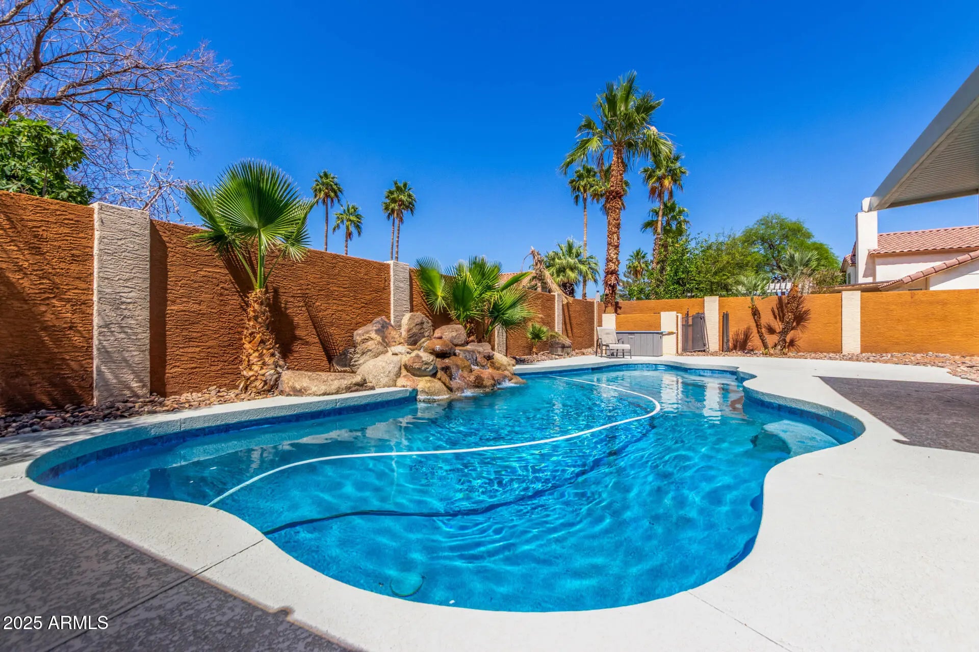 Photo of Listing #6867479