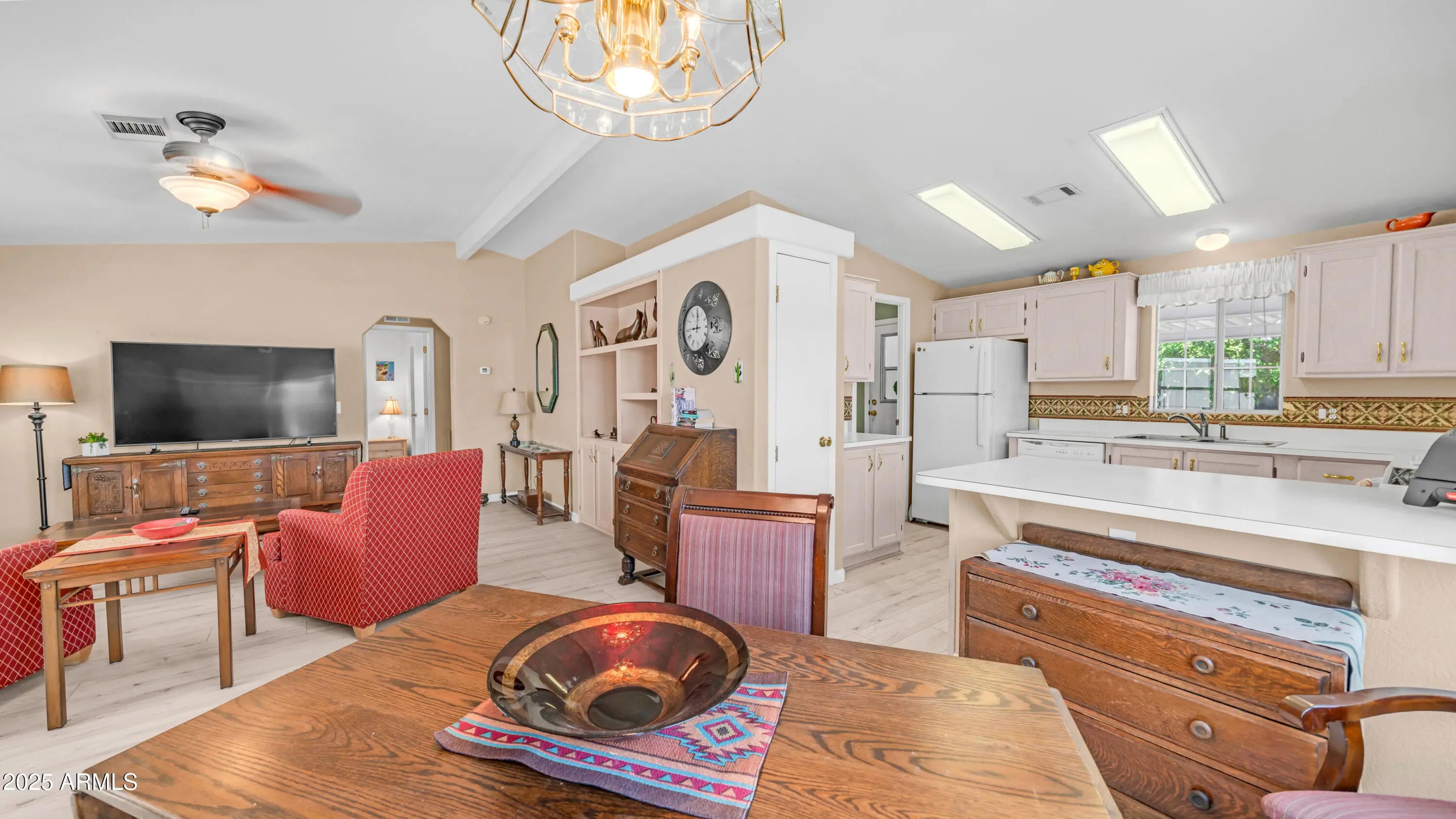 Photo of Listing #6869272