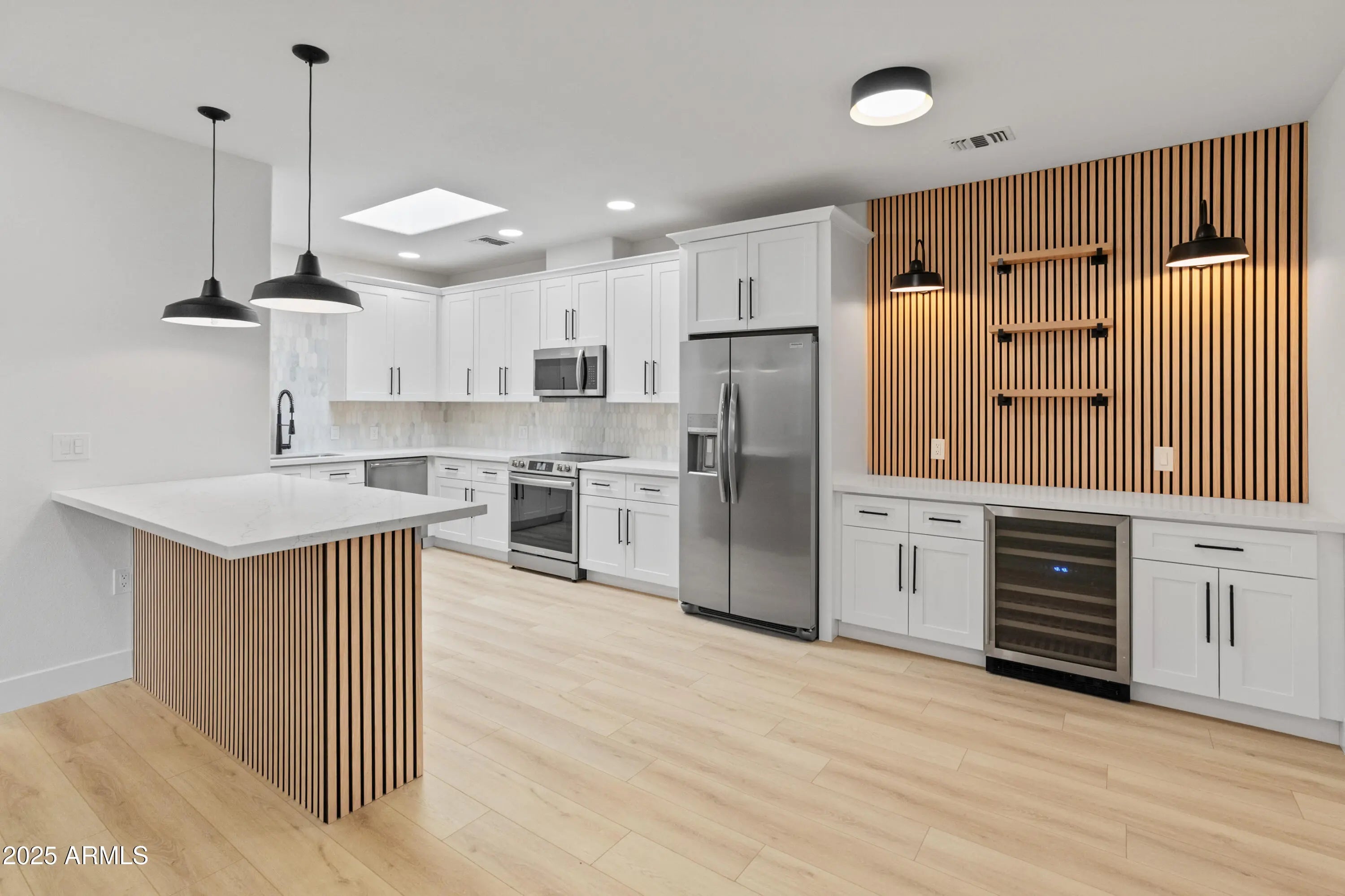 Photo of Listing #6862392