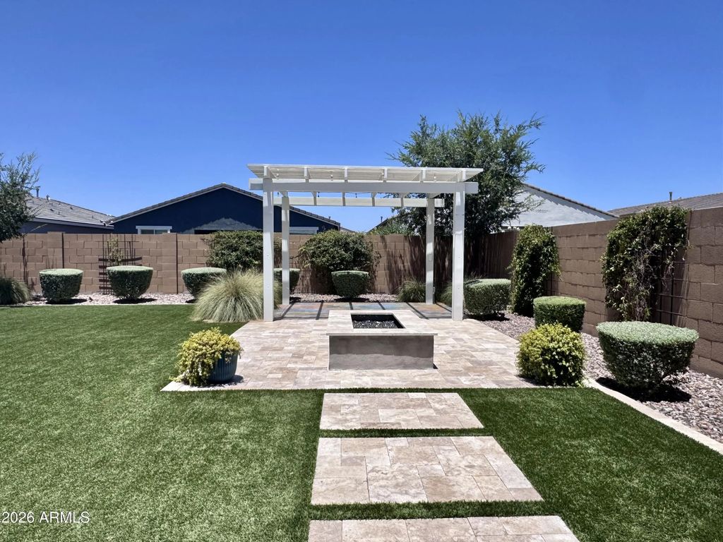 5518 W Stargazer Place, Laveen