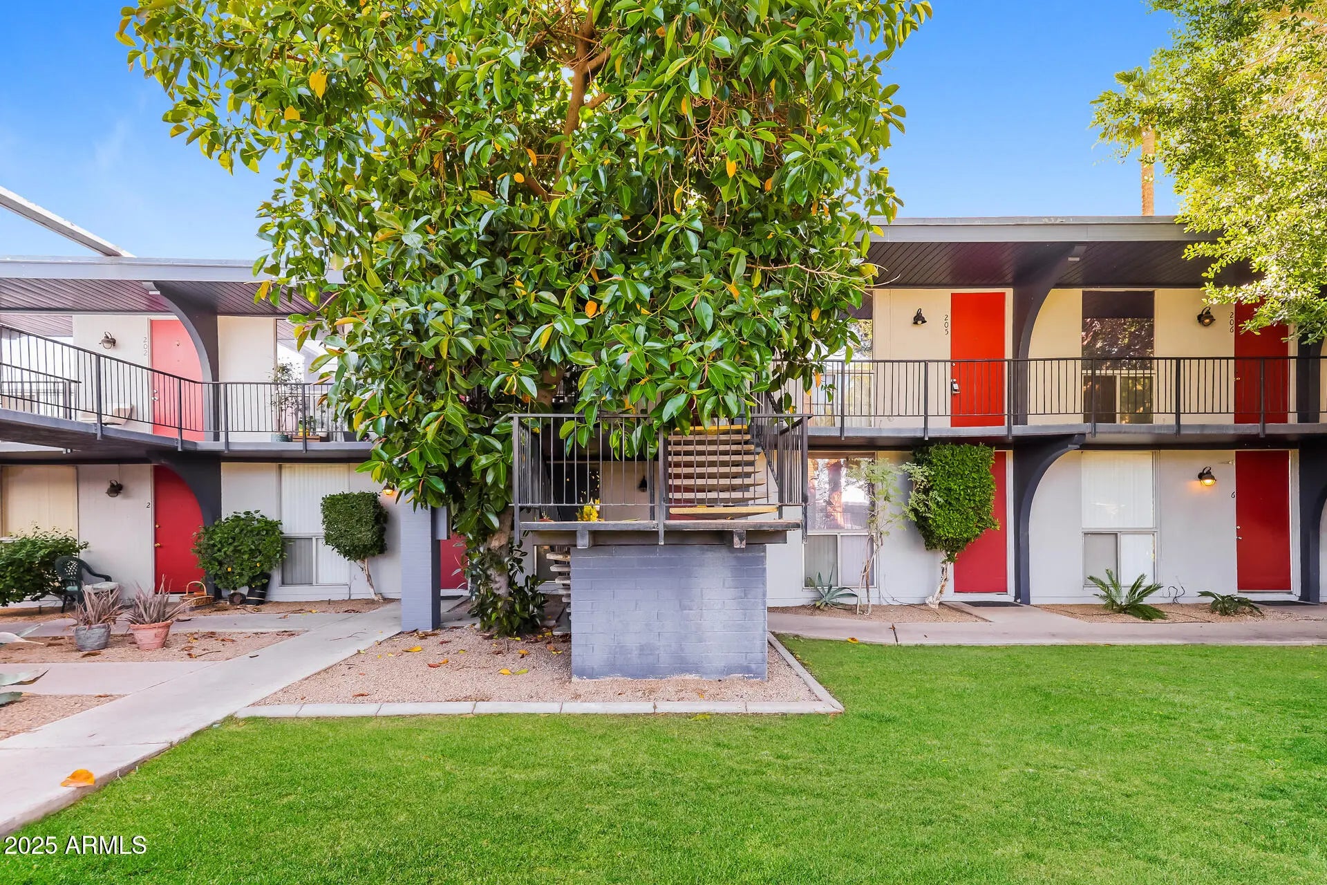 Photo of Listing #6862862