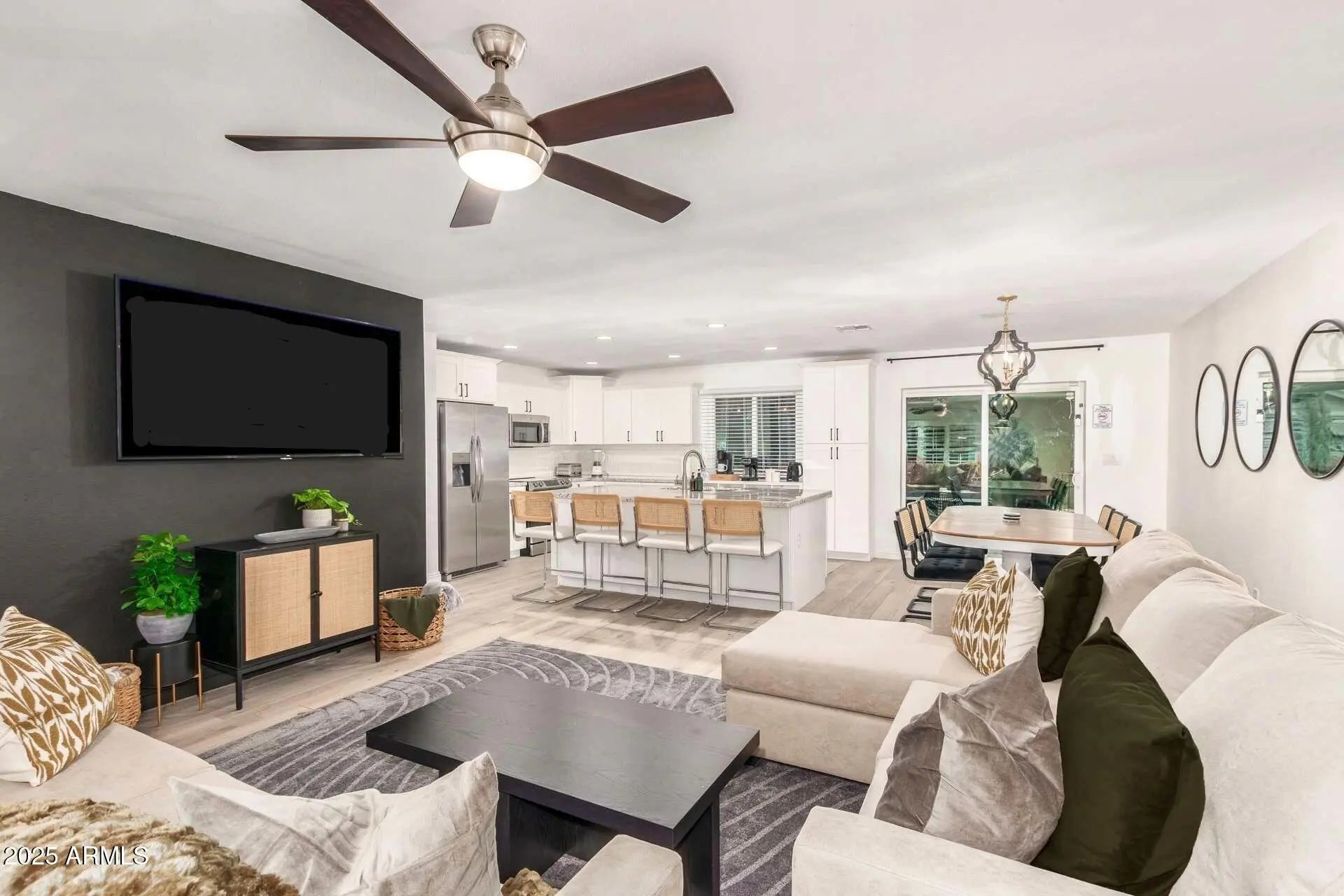 Photo of Listing #6863055