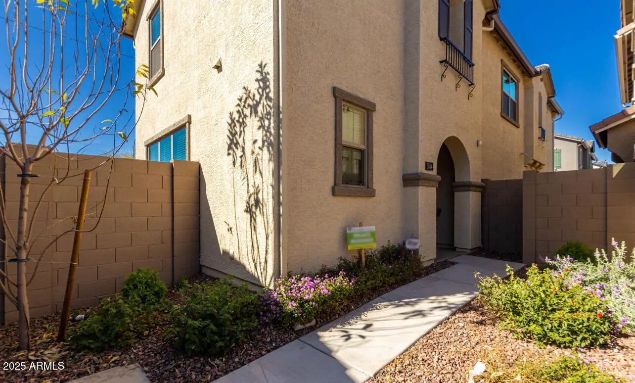 Photo of Listing #6864467