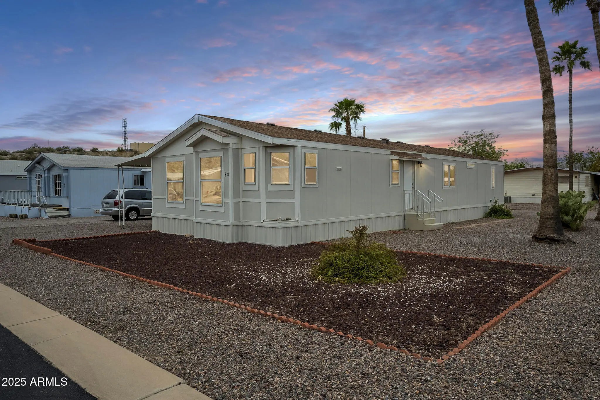 Photo of Listing #6863899