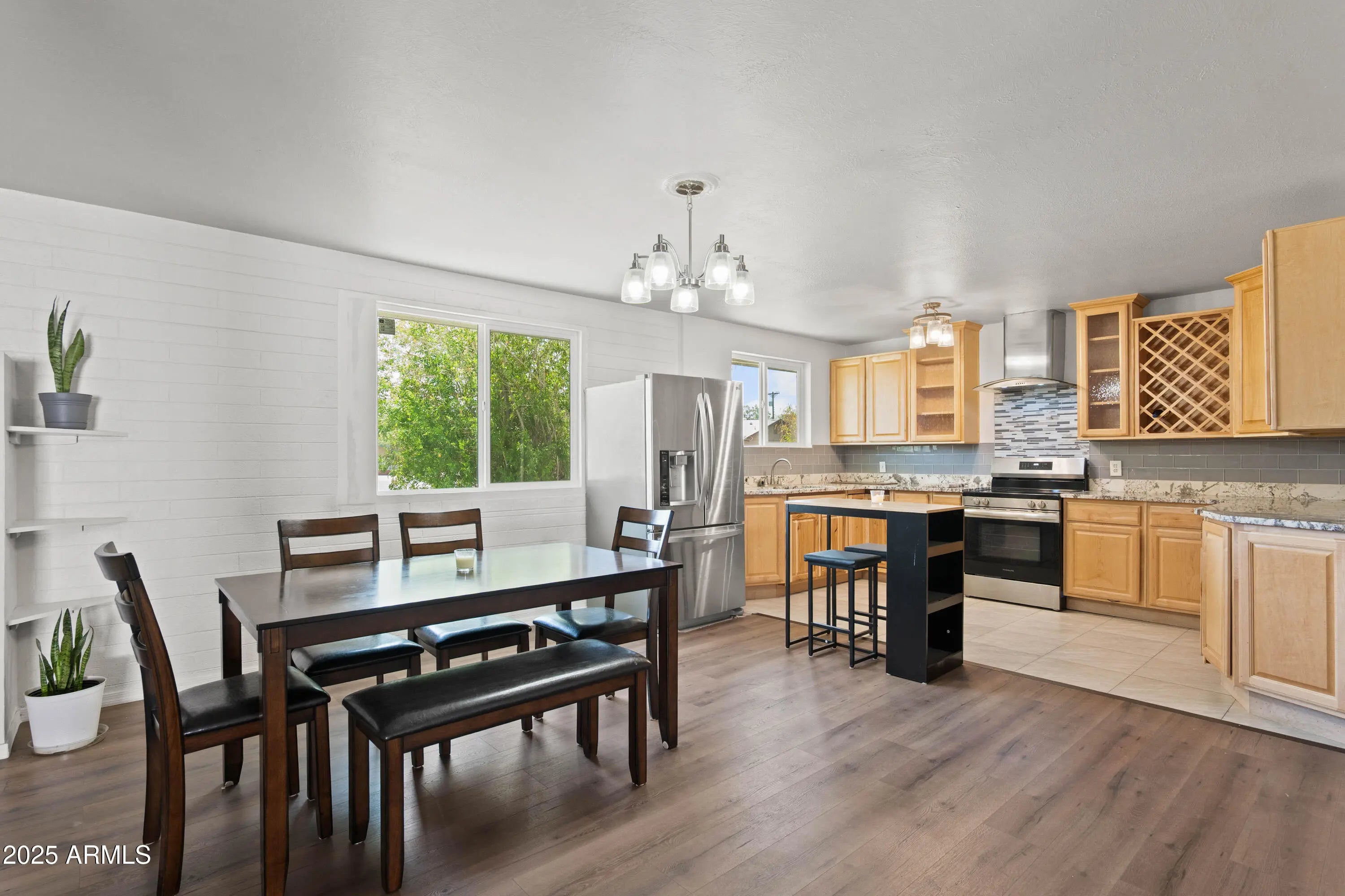 Photo of Listing #6869271