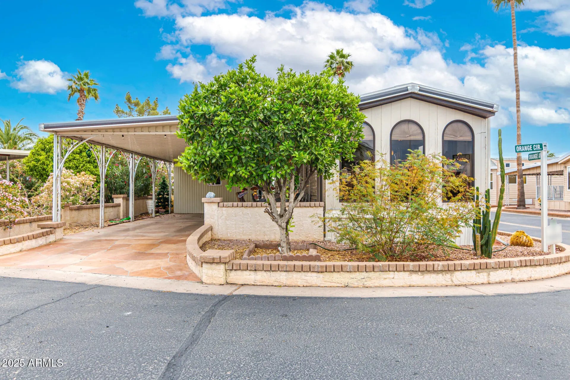 Photo of Listing #6863633