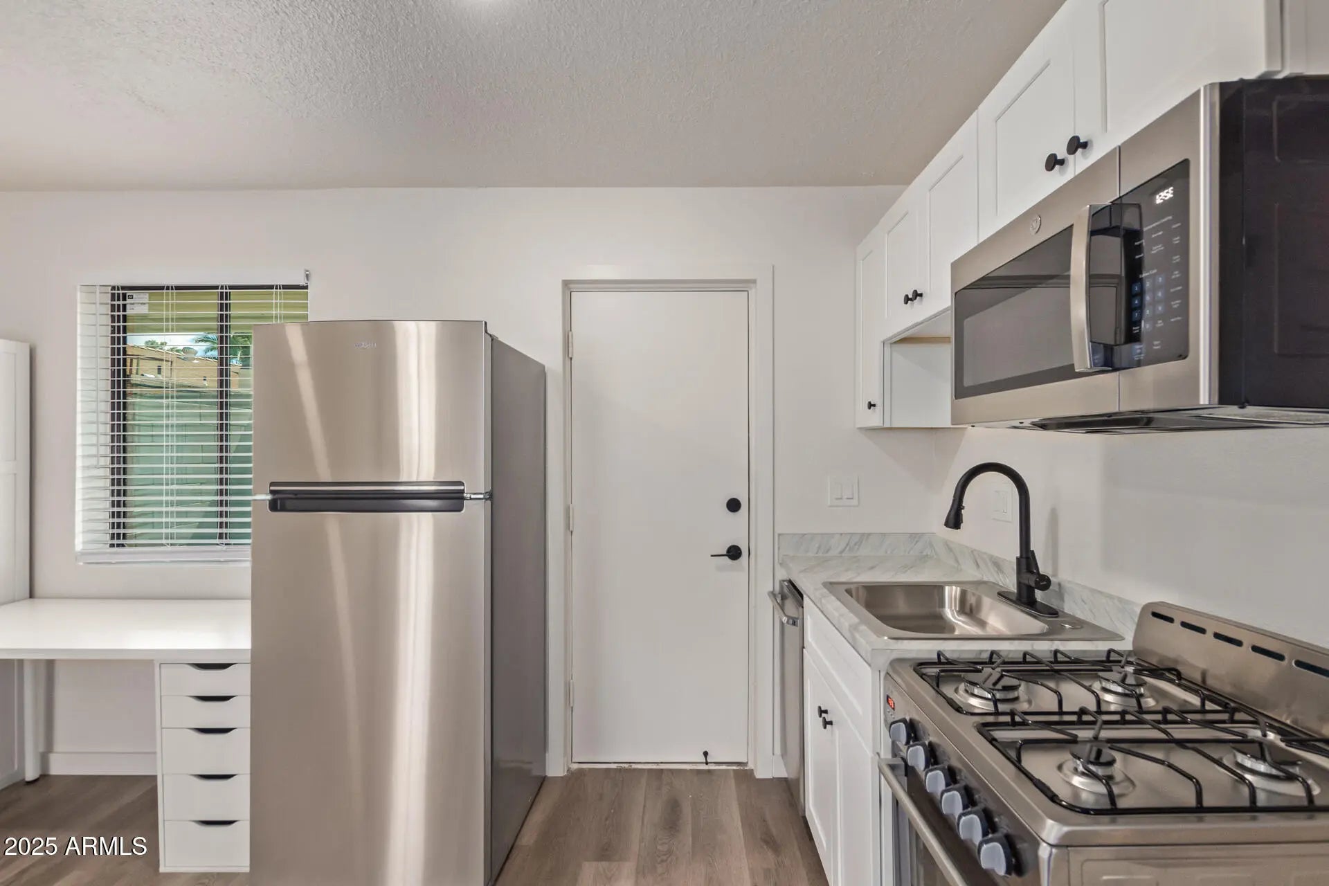 Photo of Listing #6864031