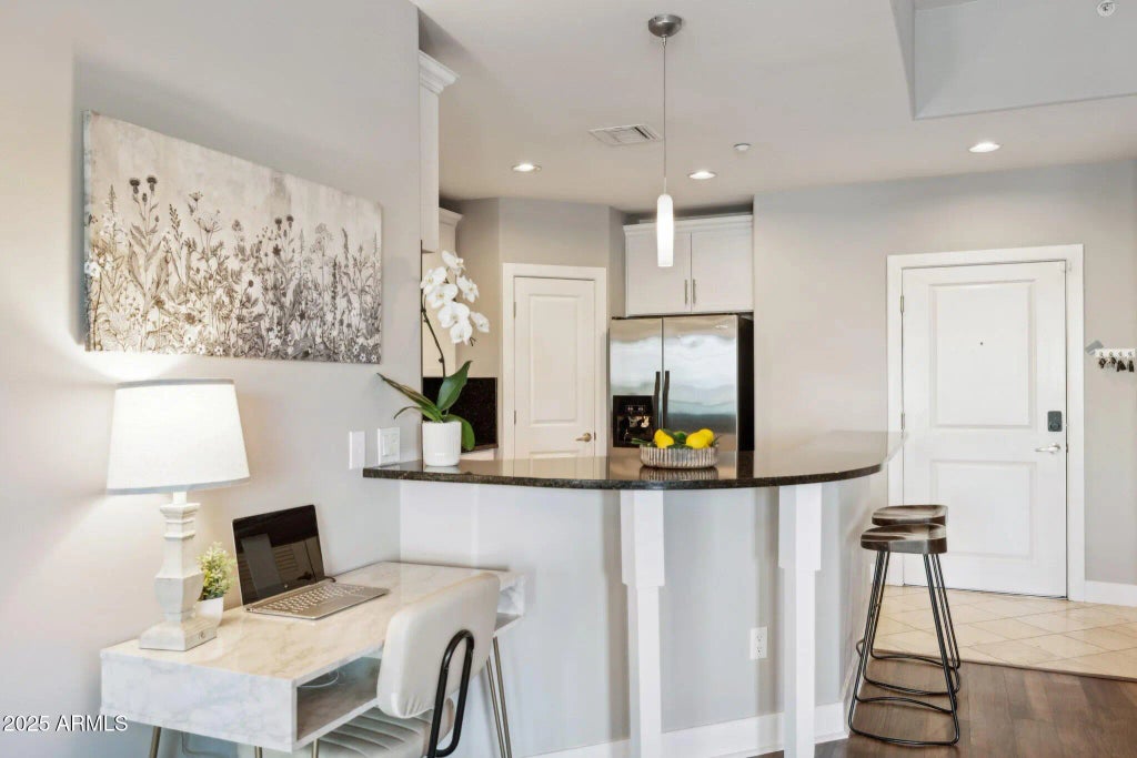 945 E Playa Del Norte Drive (unit 3009), Tempe