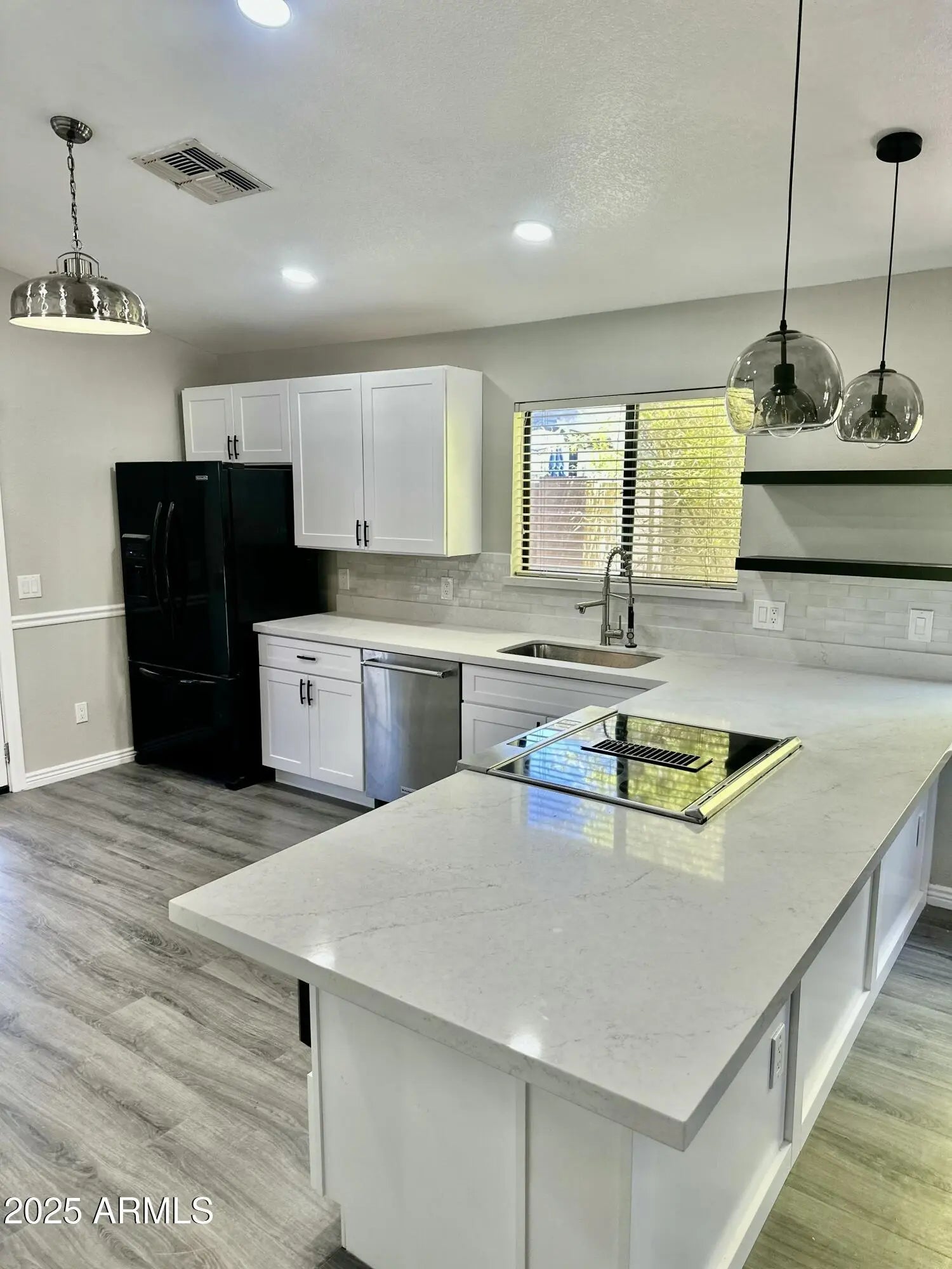 Photo of Listing #6864973