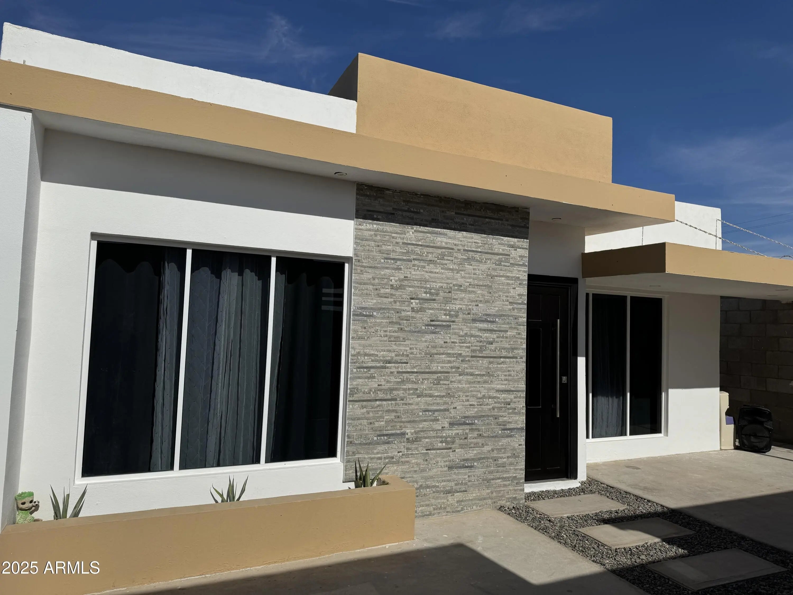 Photo of Listing #6865242