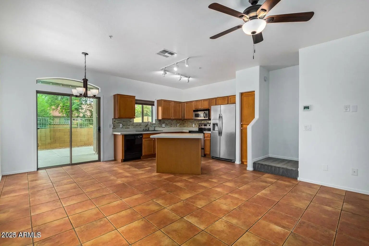 Photo of Listing #6865260