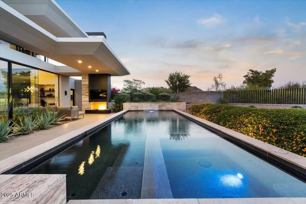 4451 E Joshua Tree Lane, Paradise Valley