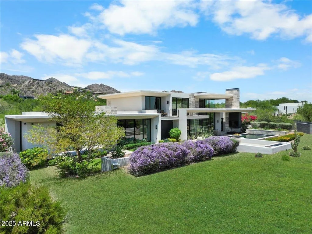 4451 E Joshua Tree Lane, Paradise Valley