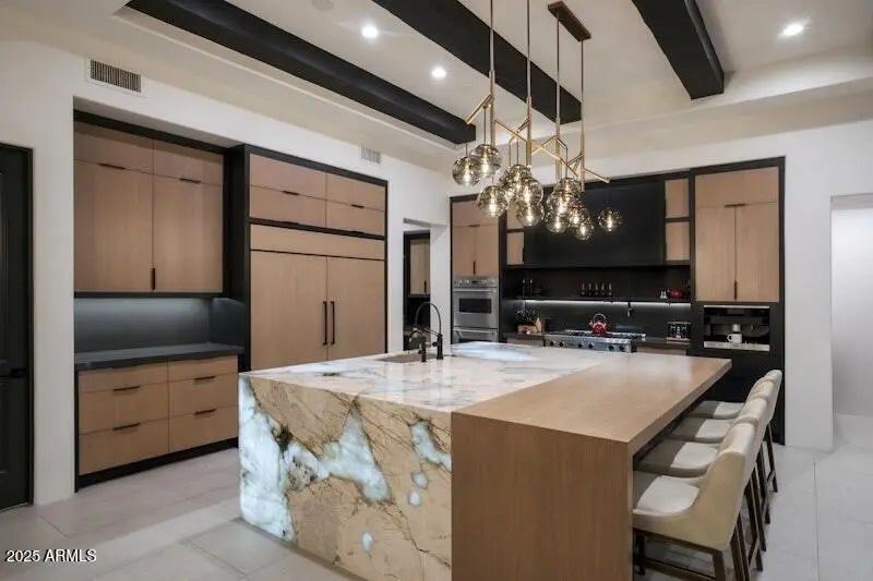 Photo of Listing #6870242