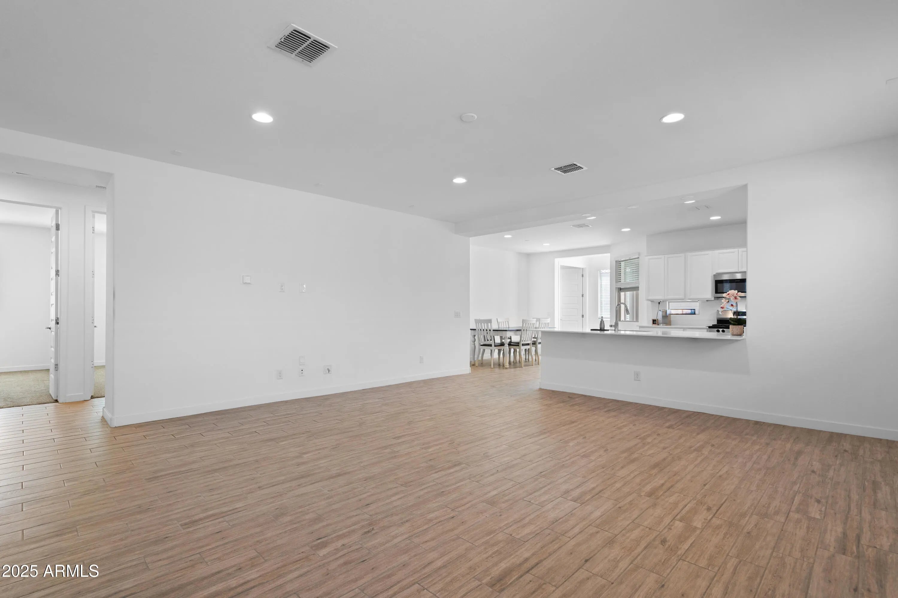 Photo of Listing #6866697