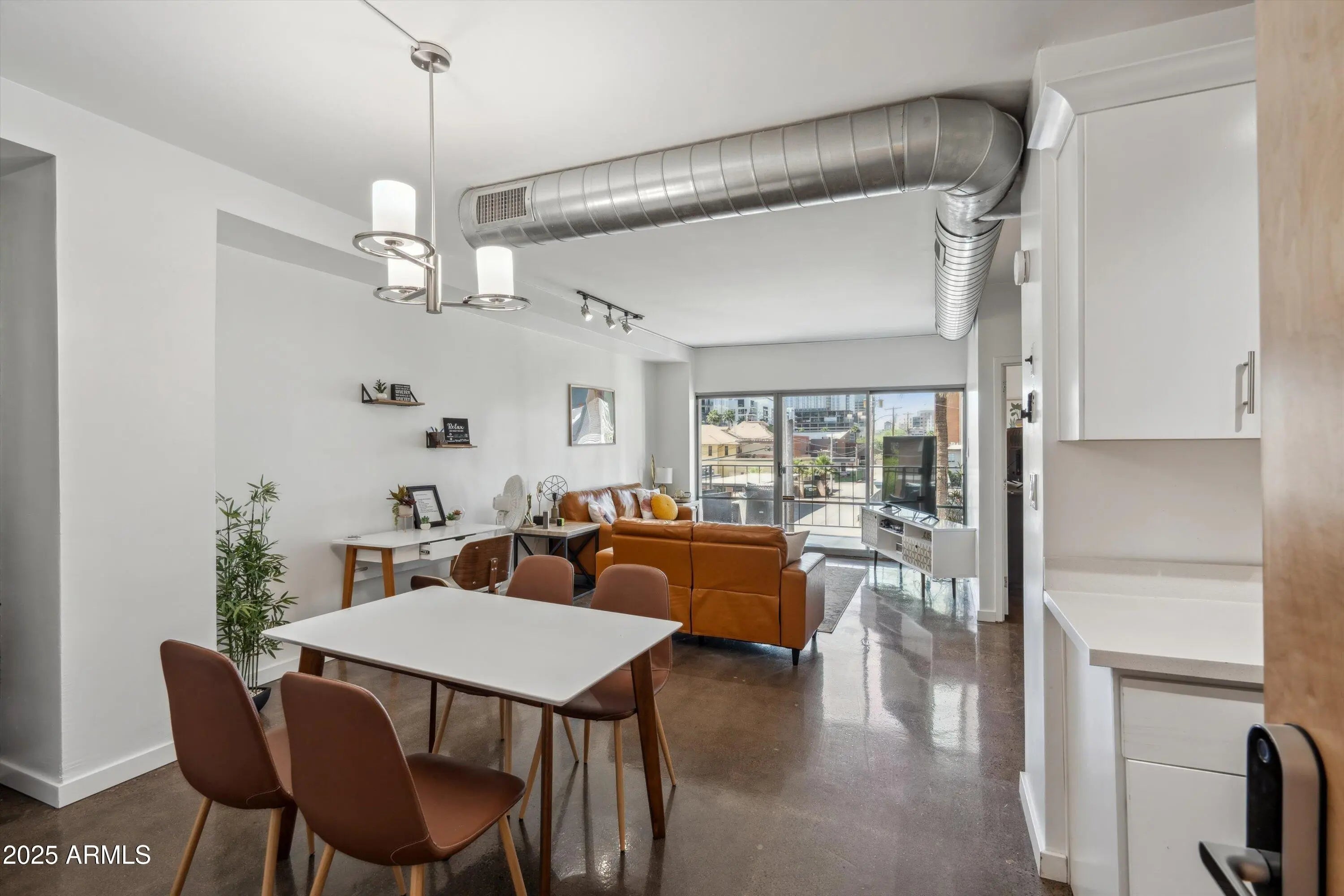 Photo of Listing #6866711