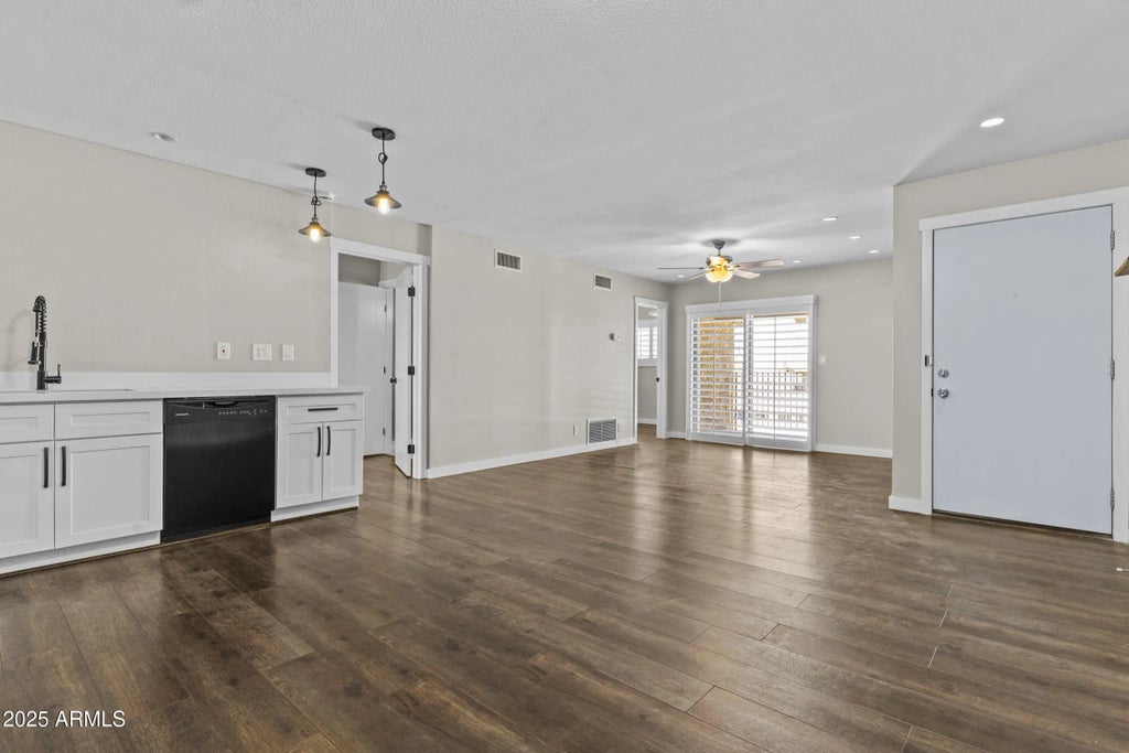 5525 E Thomas Road (unit K16), Phoenix