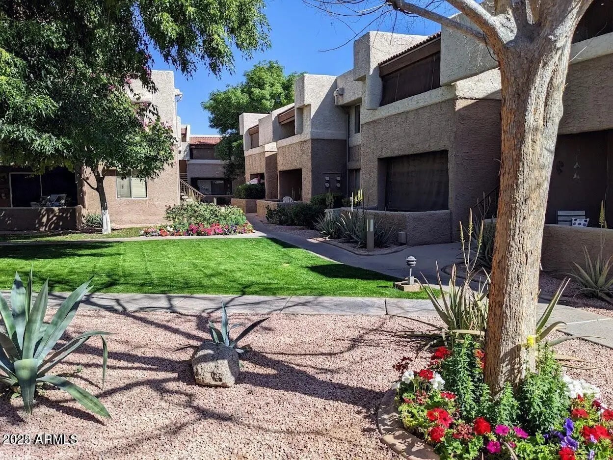 Photo of Listing #6867317