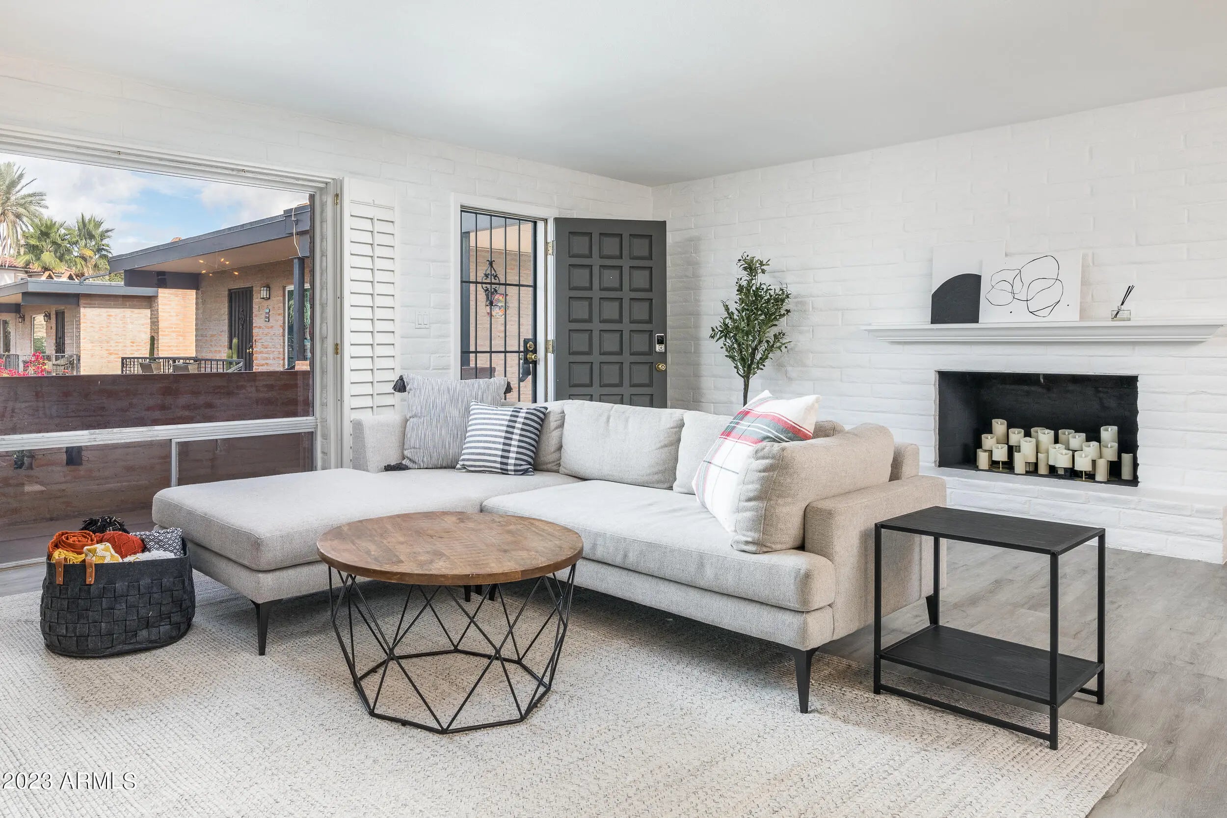 Photo of Listing #6866902