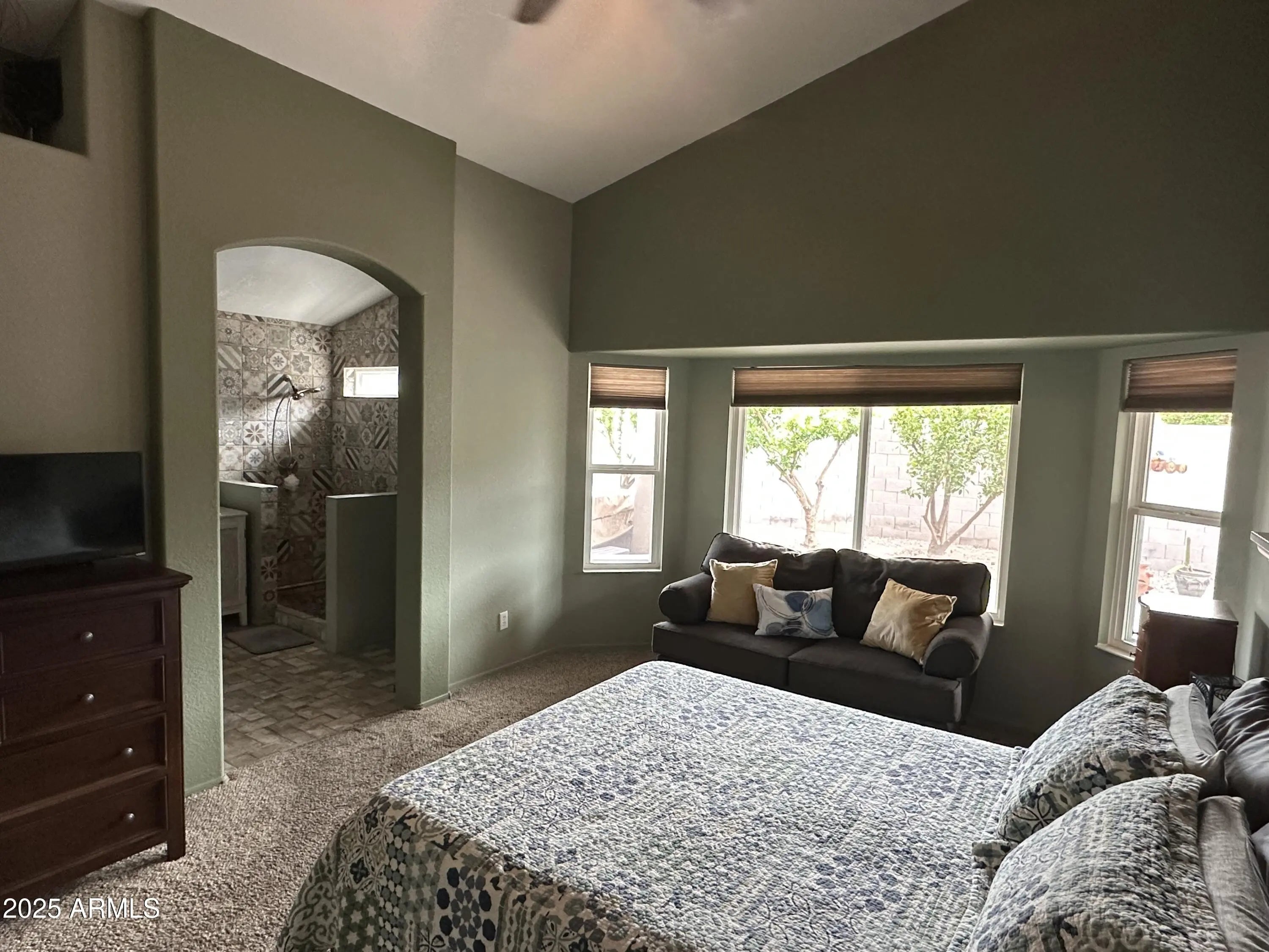 Photo of Listing #6867440