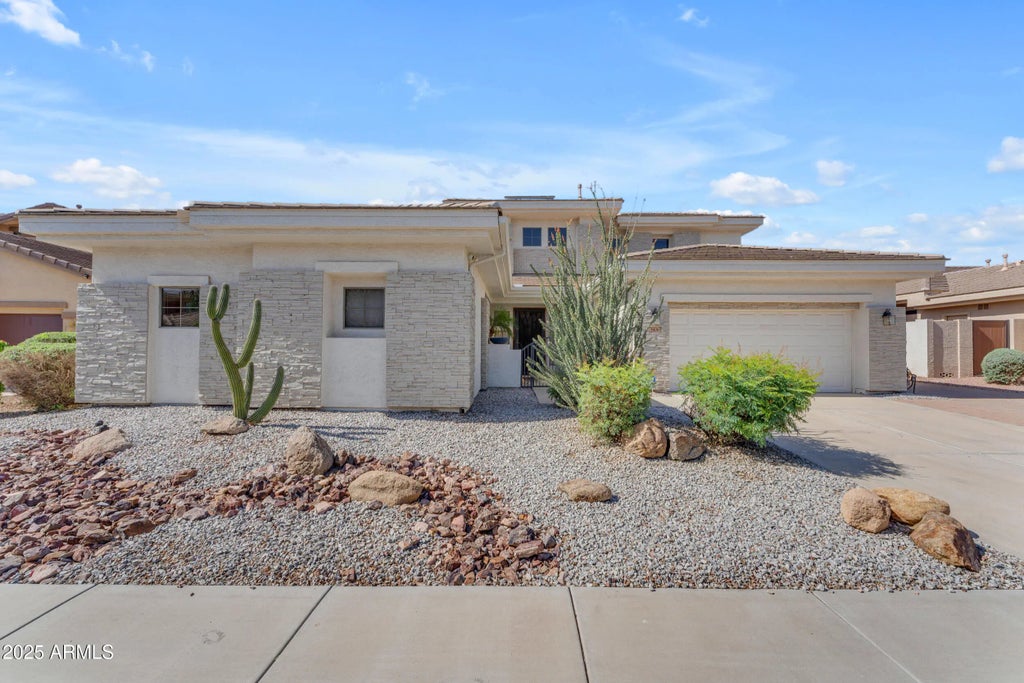 3806 E Taurus Place, Chandler