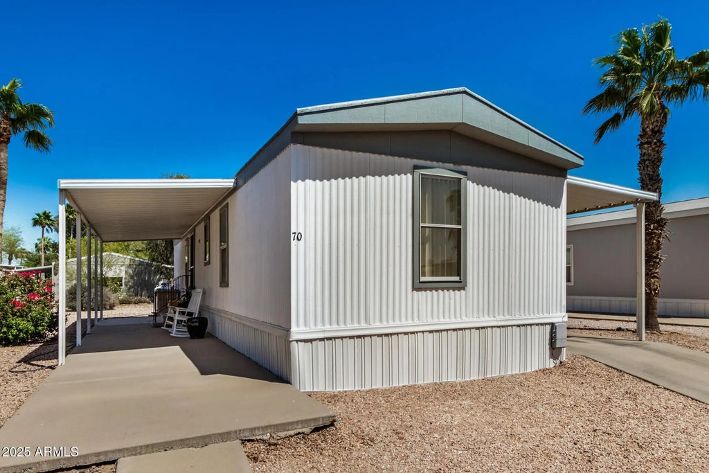 2000 S Apache Road (unit 70), Buckeye