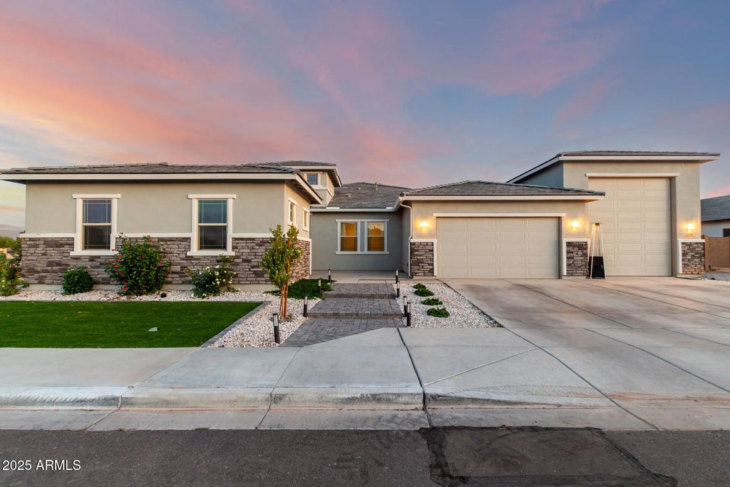 18139 W Oregon Court, Litchfield Park