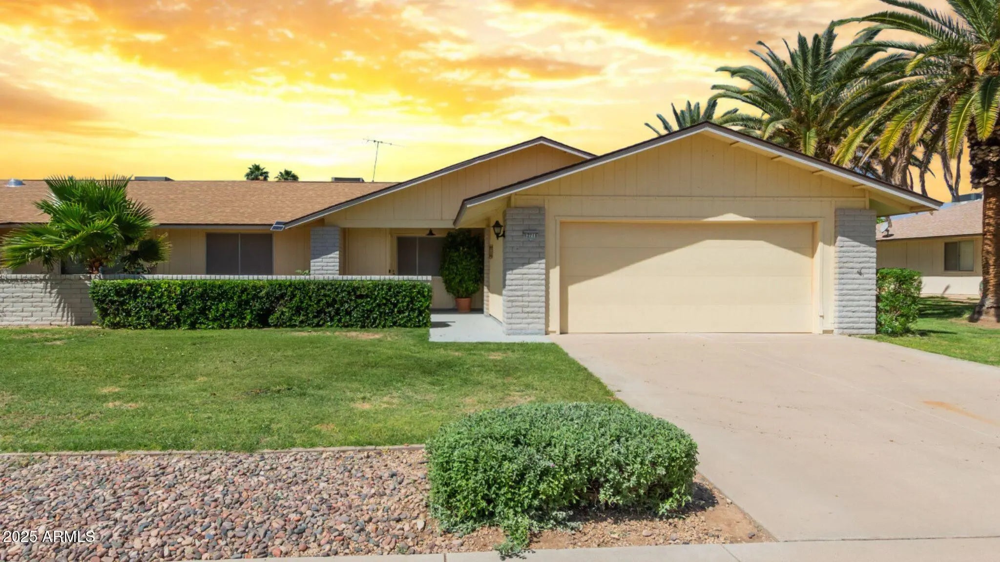 Photo of Listing #6871037