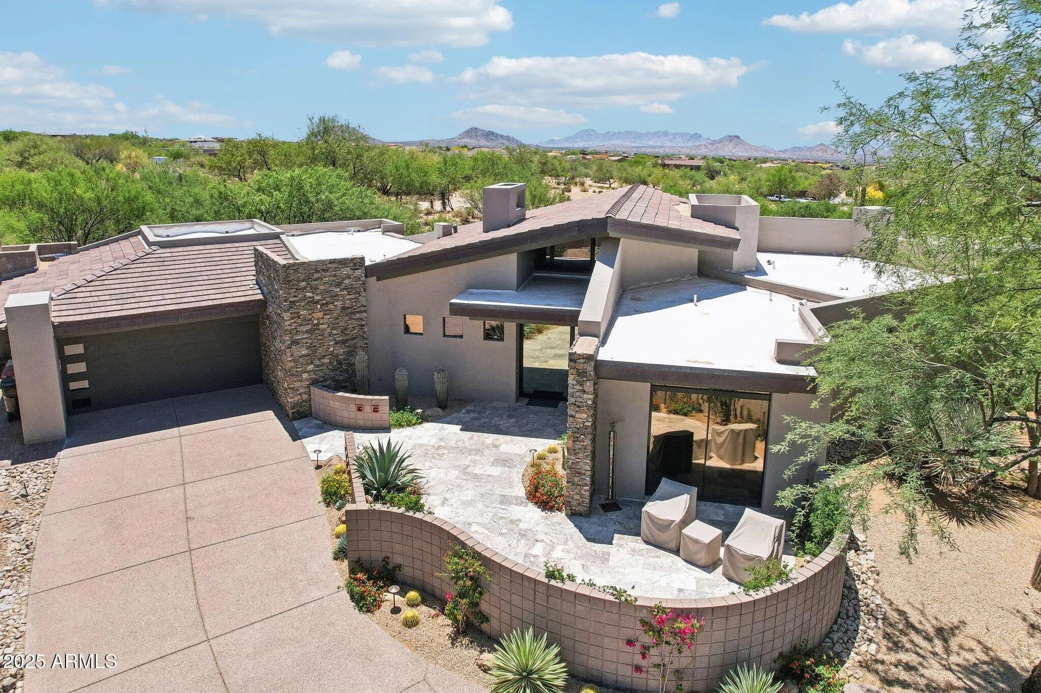 Photo of Listing #6868863