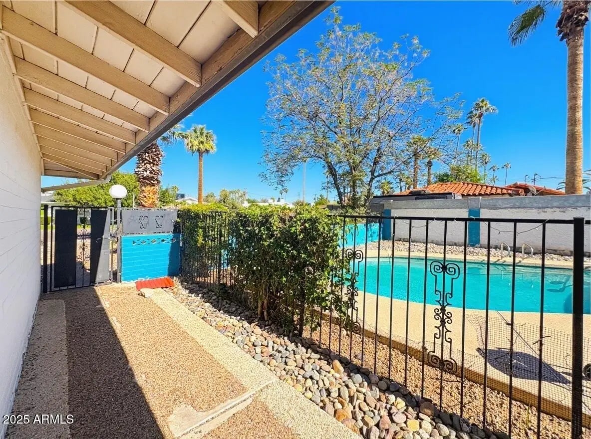 Photo of Listing #6868796