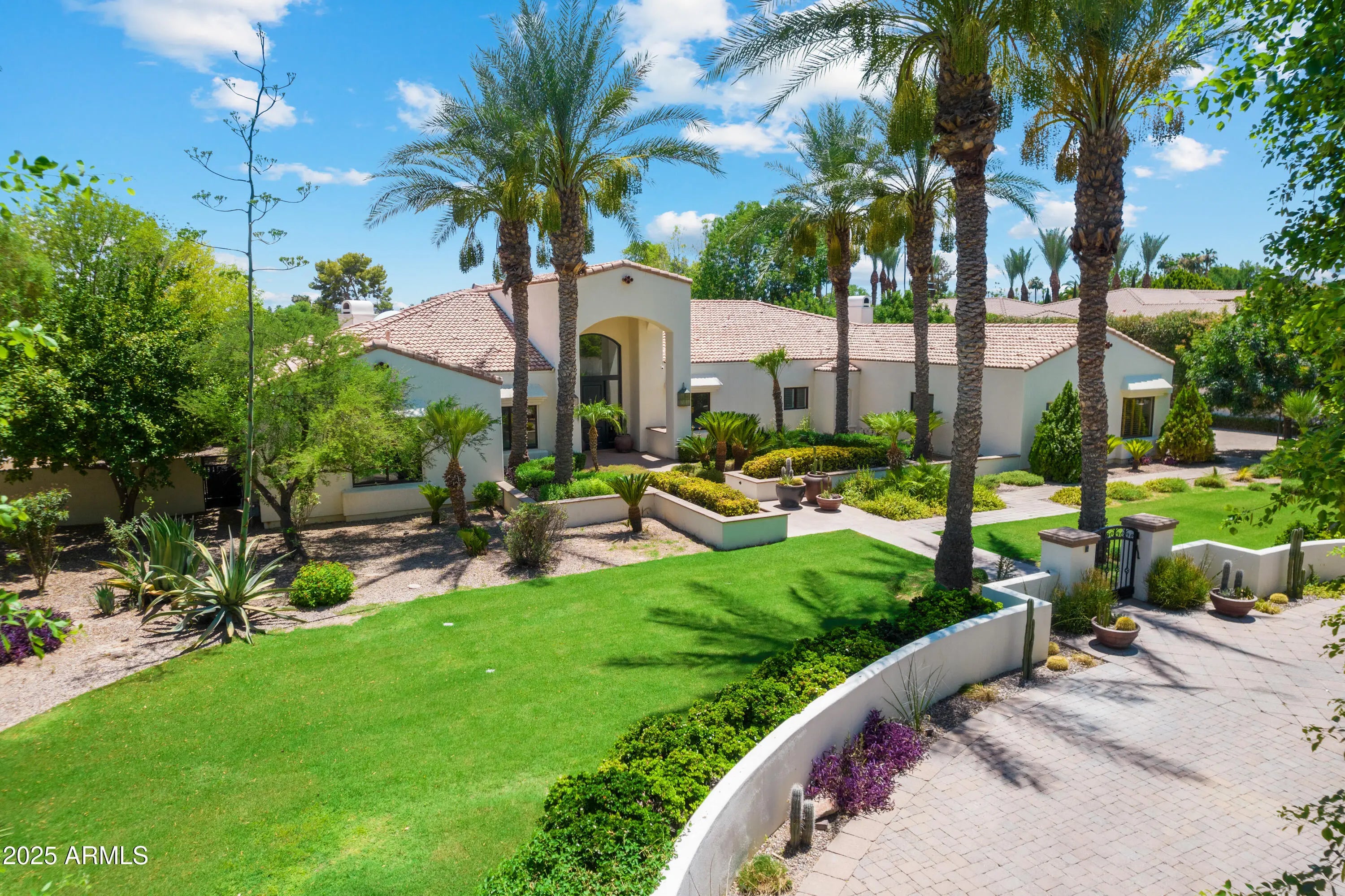 Photo of Listing #6868903