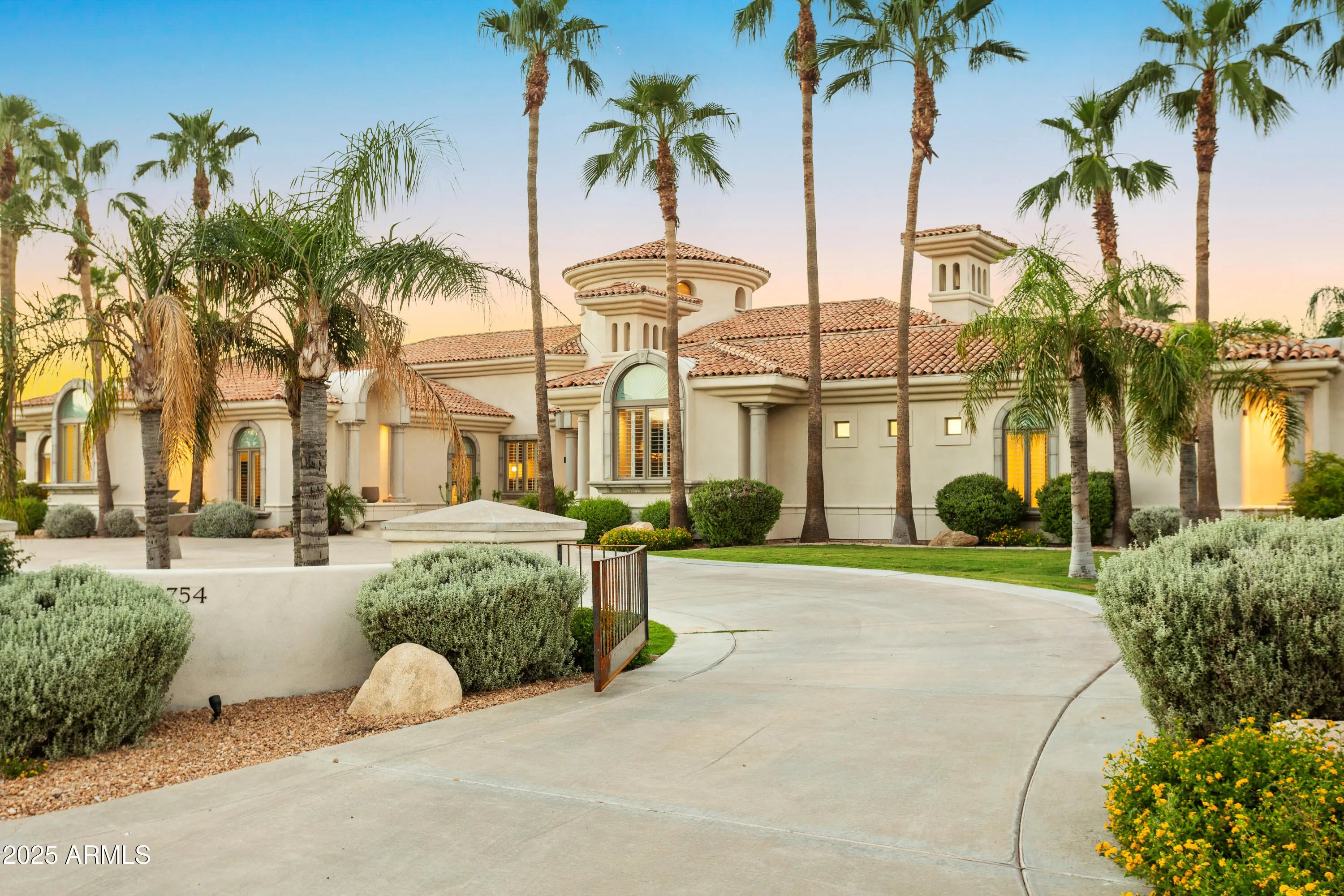 Photo of Listing #6868905