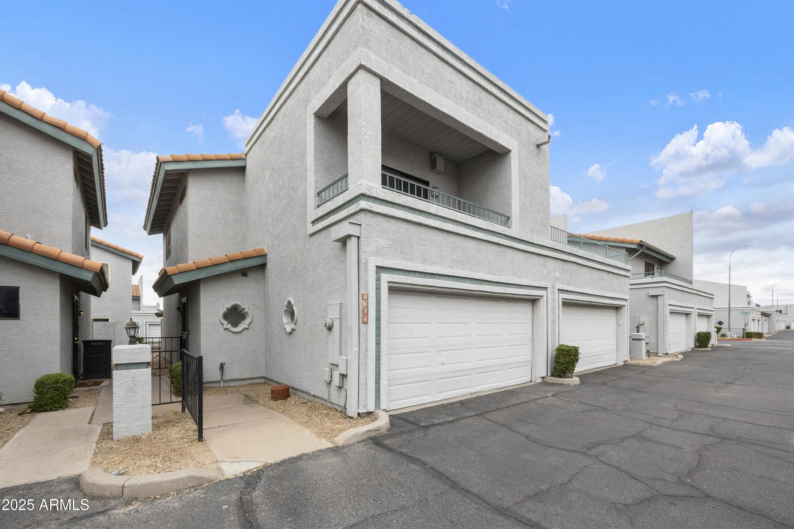 Photo of Listing #6868973