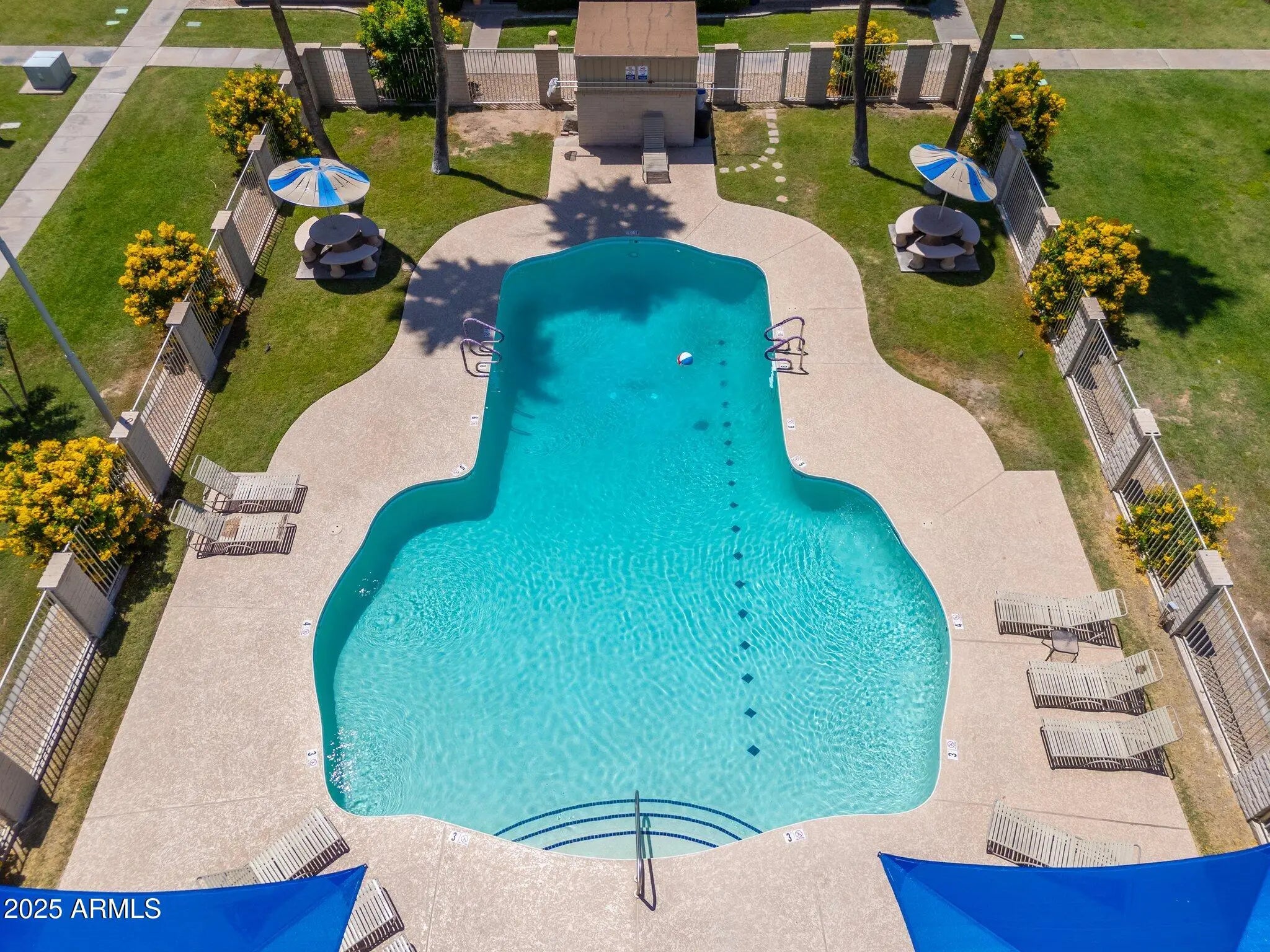 Photo of Listing #6869094