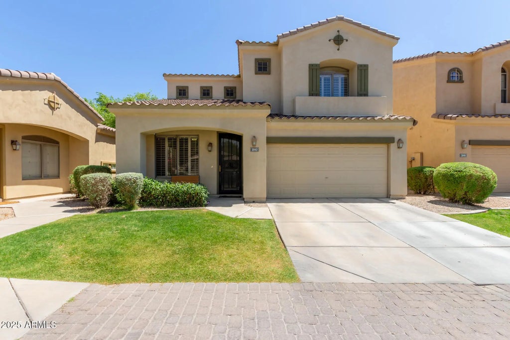 2043 W Periwinkle Way, Chandler
