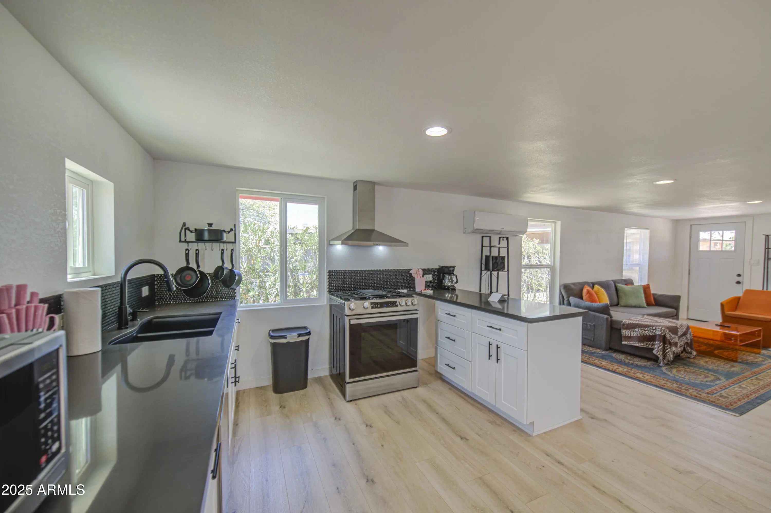 Photo of Listing #6872319