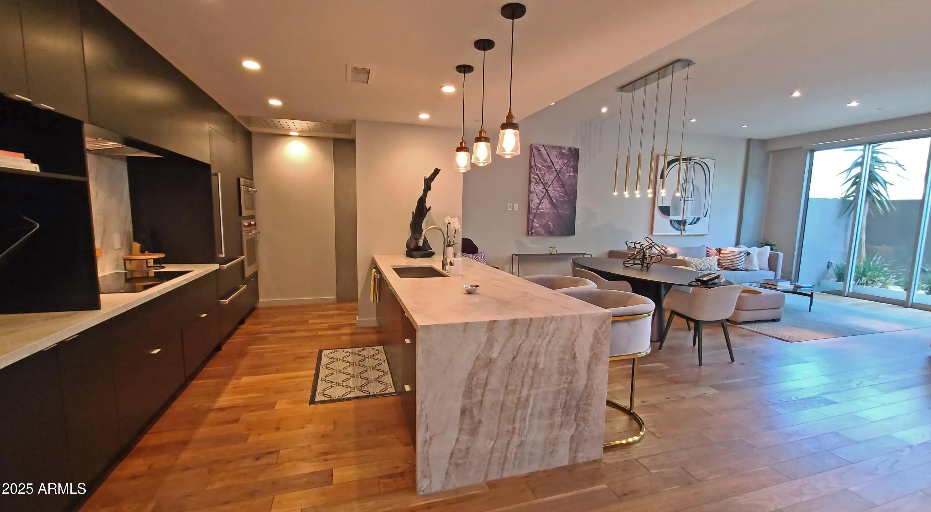 Photo of Listing #6870944