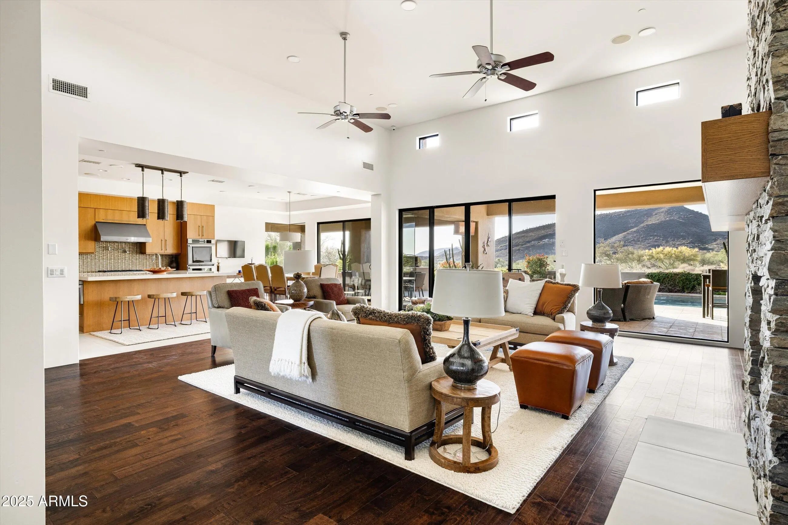 Photo of Listing #6871559