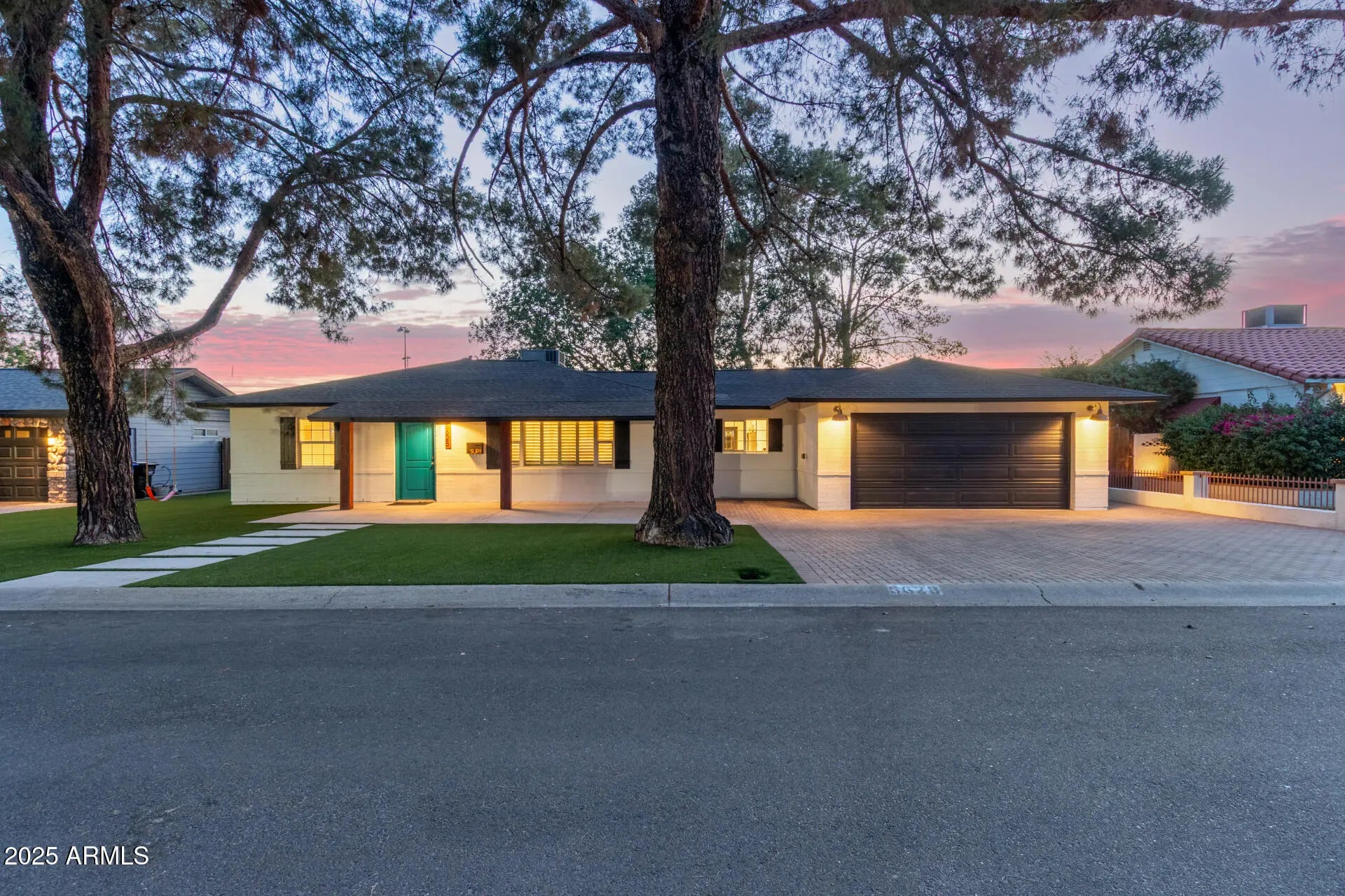 Photo of Listing #6871896