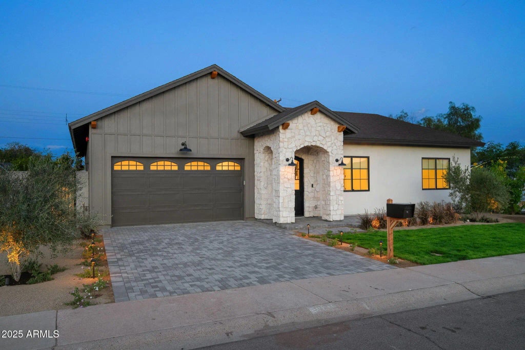 3023 N 84th Place, Scottsdale