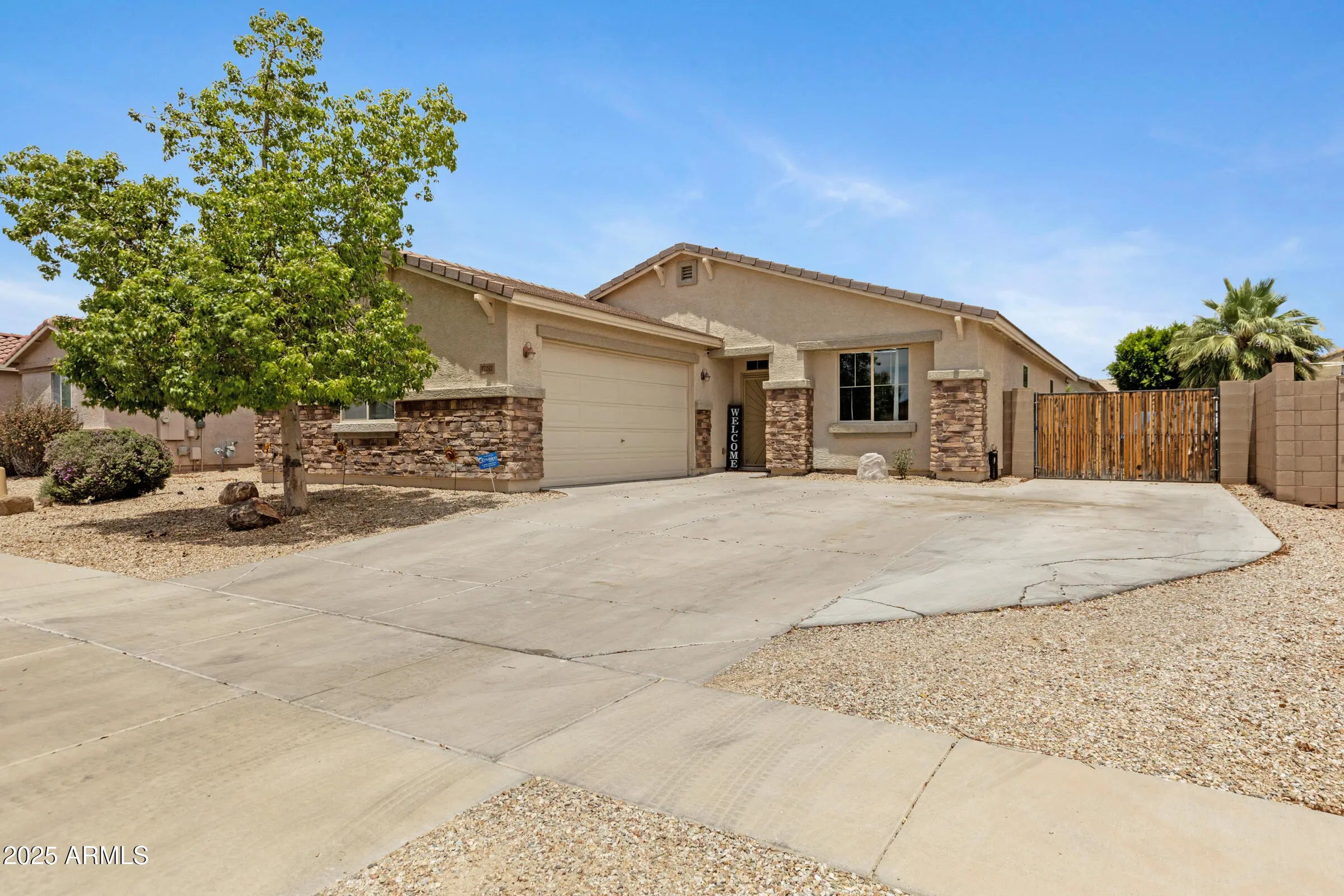 Photo of Listing #6872886