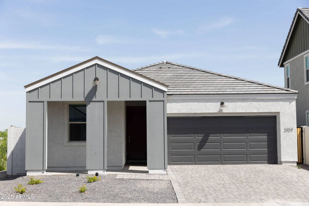 5928 S Daisy Patch Place, Phoenix