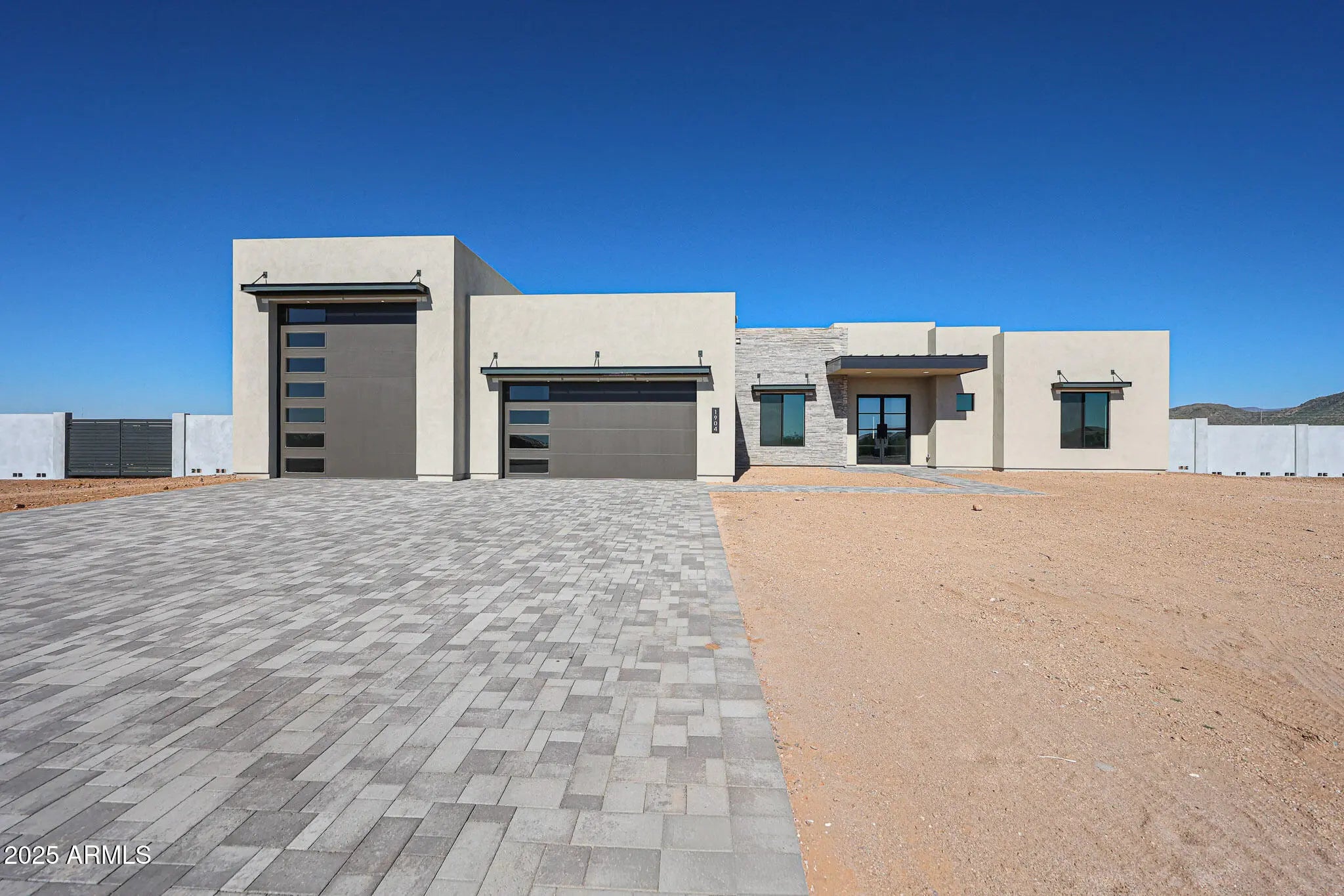 Photo of Listing #6872721