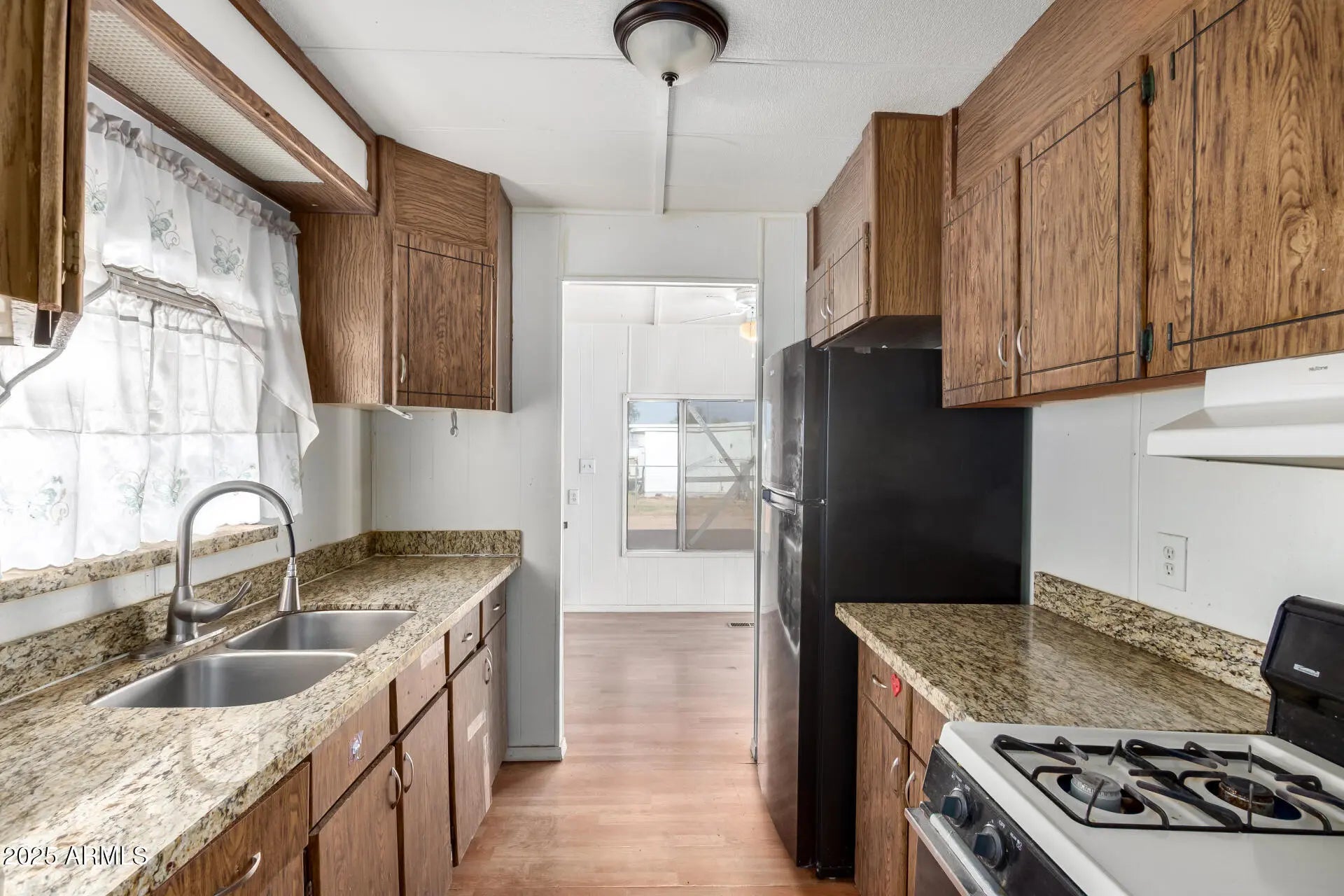 Photo of Listing #6873647