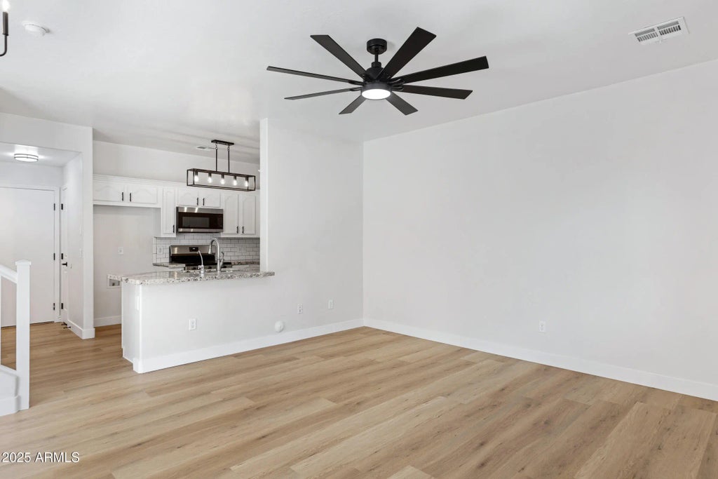 1563 S Longspur Lane, Gilbert