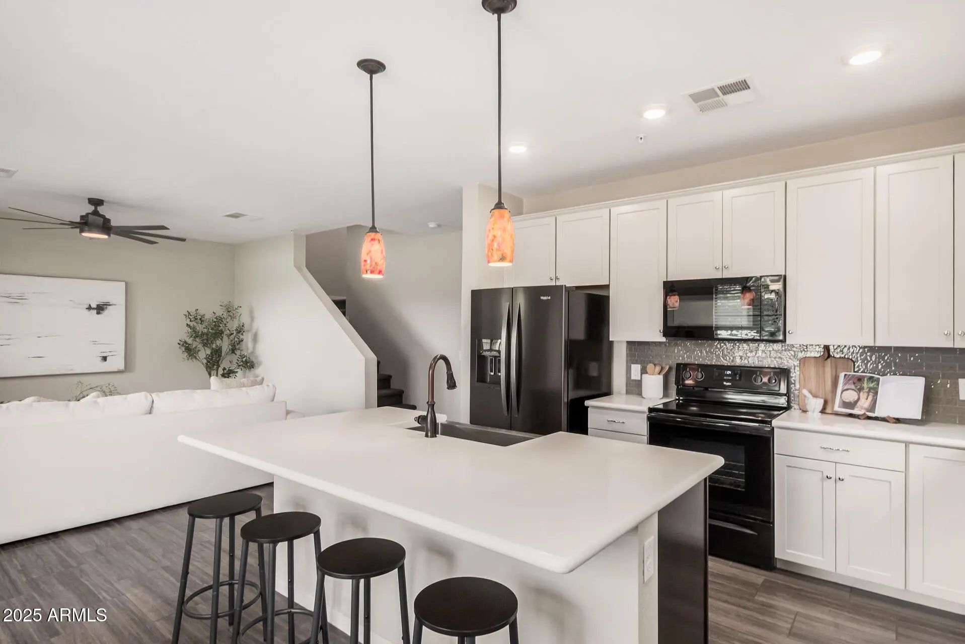 Photo of Listing #6875280