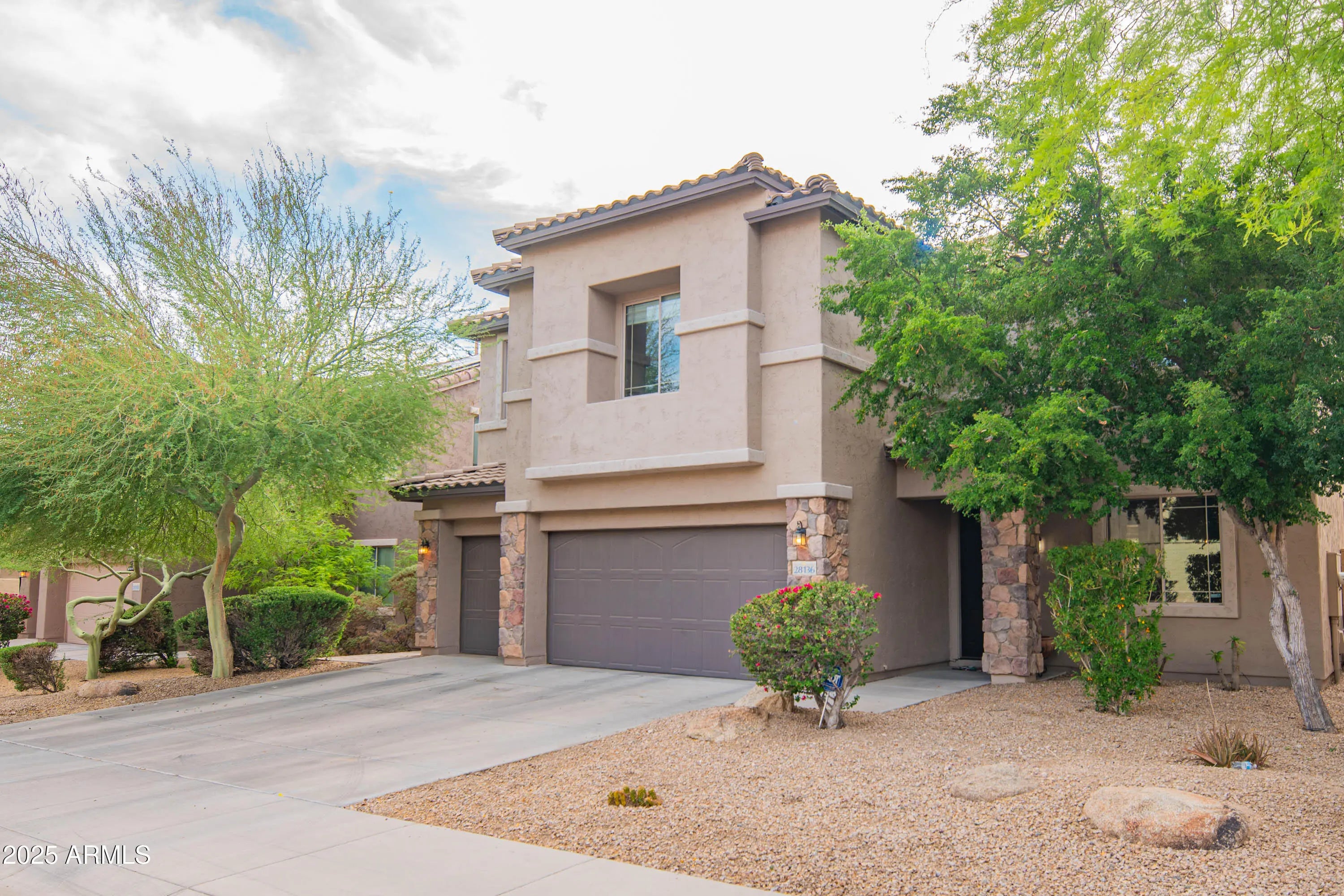 Photo of Listing #6873478